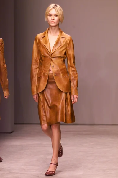 Look 32